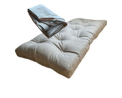 FUTON + ZAŠČITNA PREVLEKA~<br>LEŽIŠČE IZ BOMBAŽA S PREVLEKO<br /><span>(140X200 CM)</span>